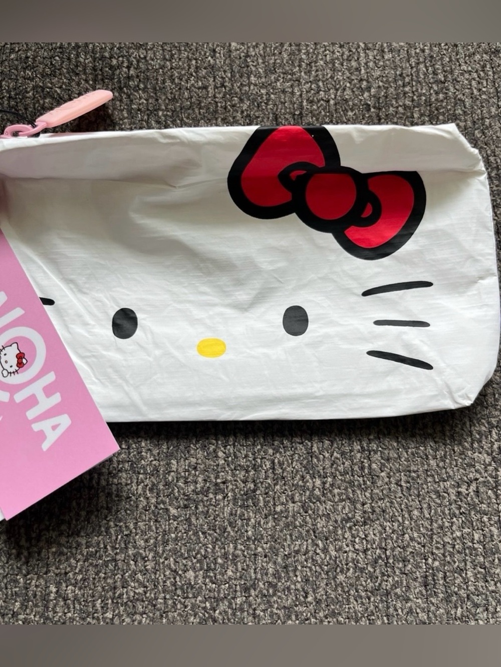NWT Aloha Collection Hello Kitty mini pouch